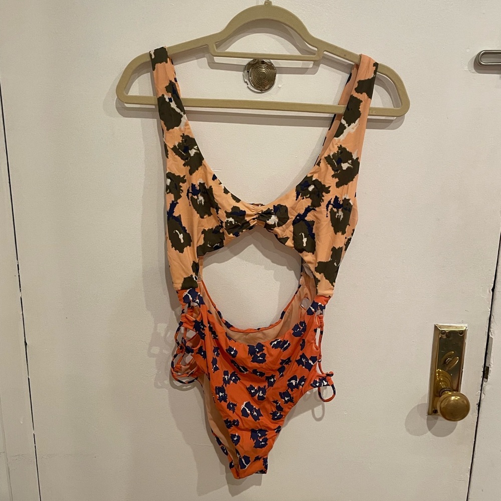 Nordstrom Cutout One Piece Bathing Suit